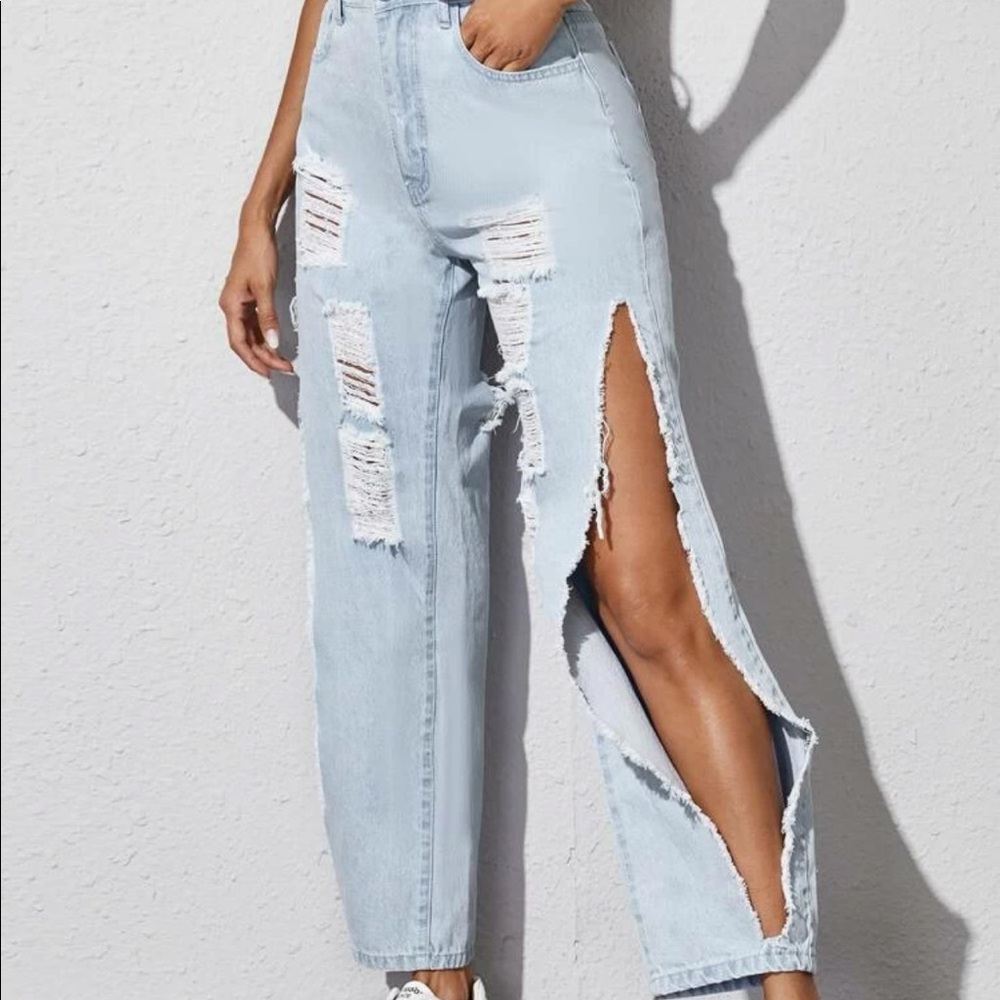 Bleach Wash Split Side Straight Leg Jeans
